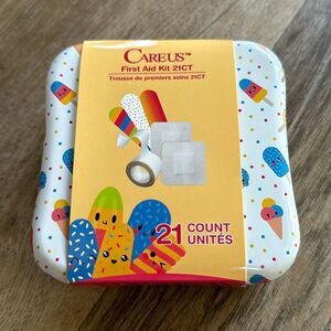 NEW Adorable Tin First Aid Kit (21 pieces)